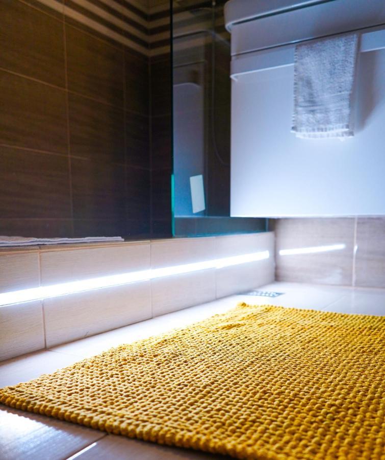 Apartament Rezidential Cero ทิมิชัวรา ภายนอก รูปภาพ