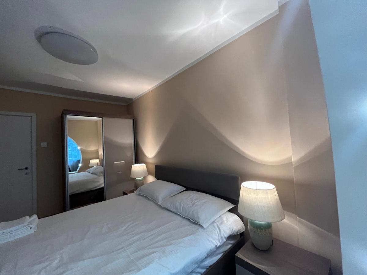 Apartament Rezidential Cero ทิมิชัวรา ภายนอก รูปภาพ